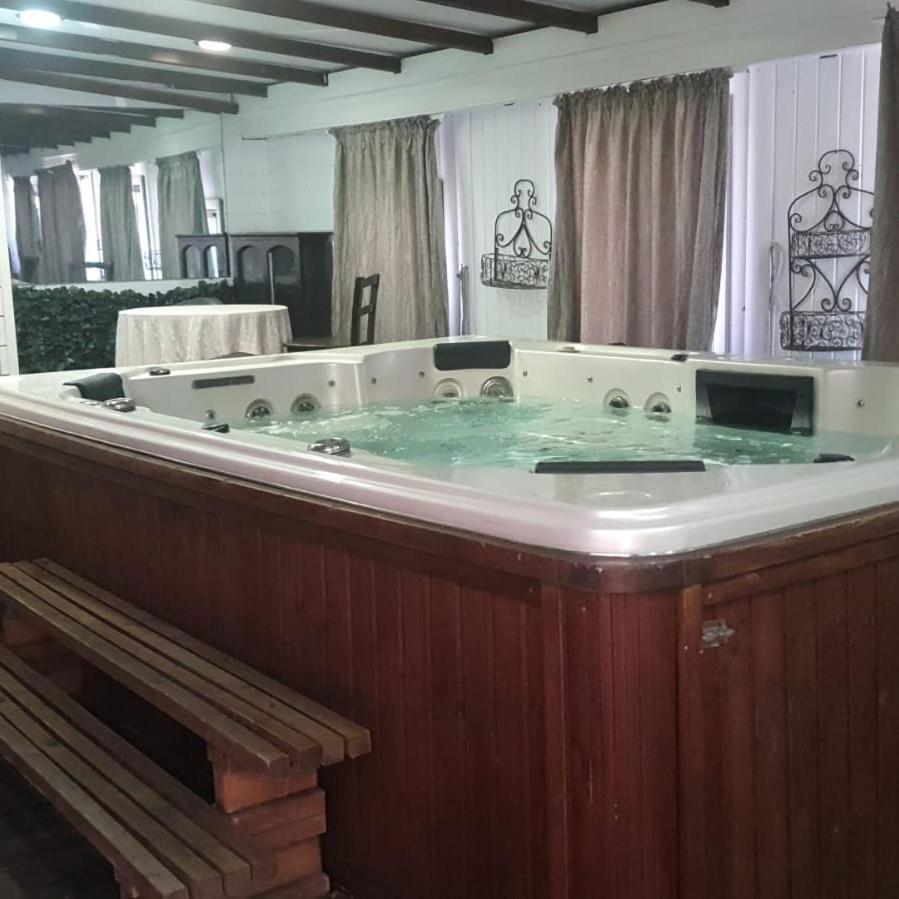 Puy Ahuzat Haosher Hotel Тиберия Екстериор снимка