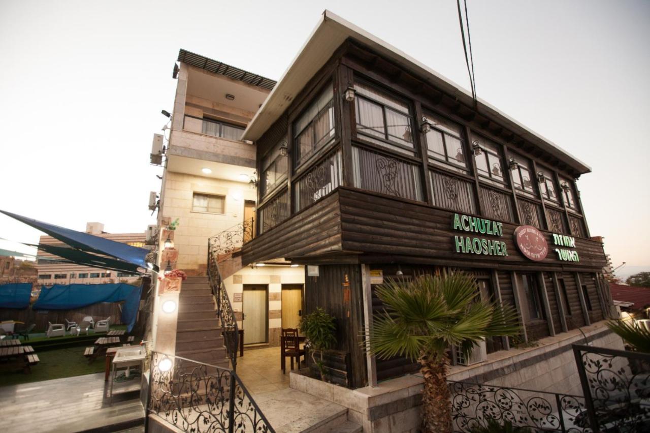 Puy Ahuzat Haosher Hotel Тиберия Екстериор снимка
