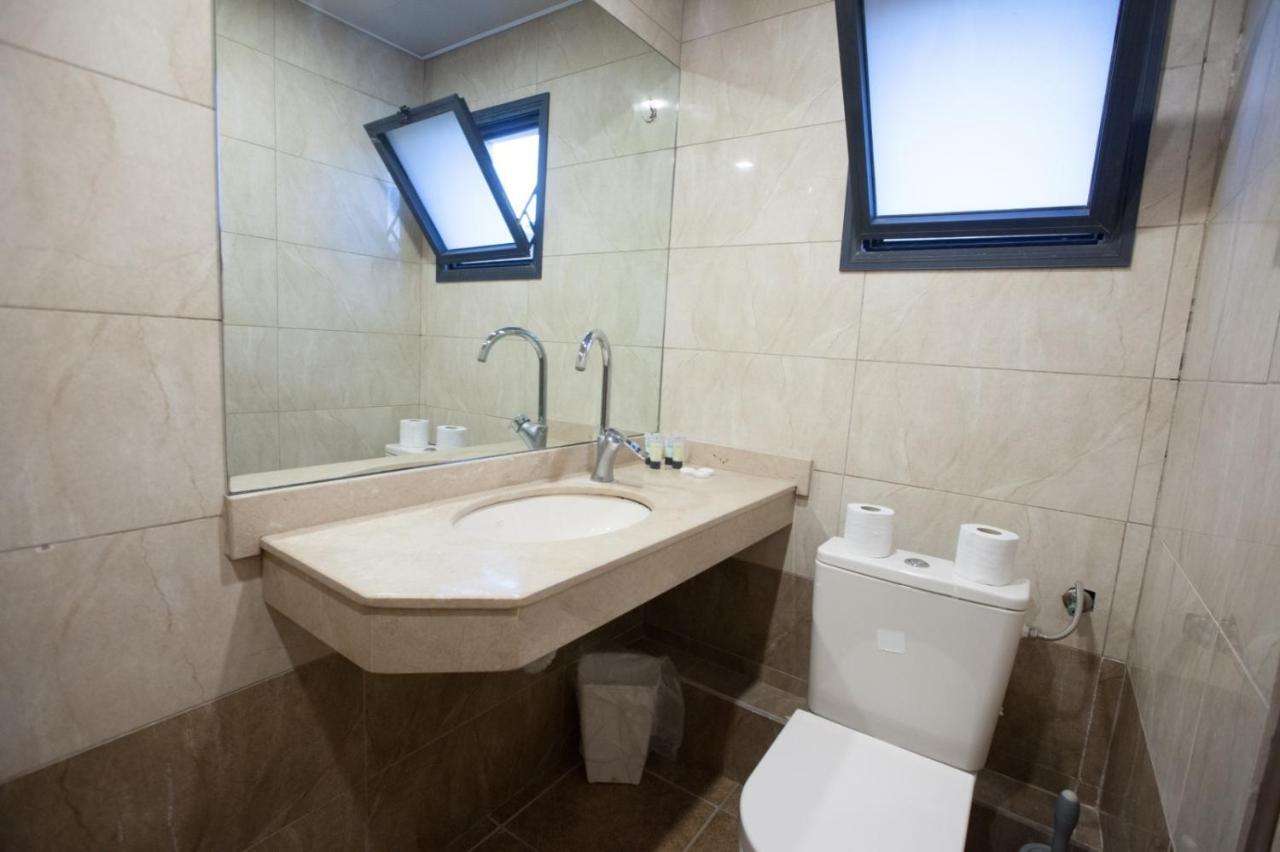 Puy Ahuzat Haosher Hotel Тиберия Екстериор снимка