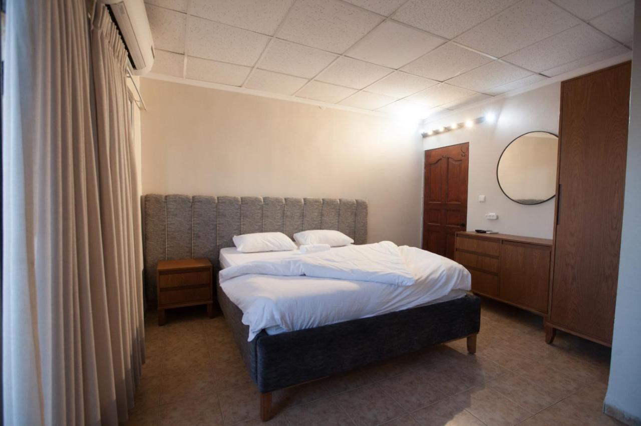 Puy Ahuzat Haosher Hotel Тиберия Екстериор снимка