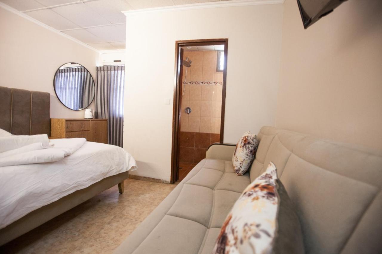 Puy Ahuzat Haosher Hotel Тиберия Екстериор снимка