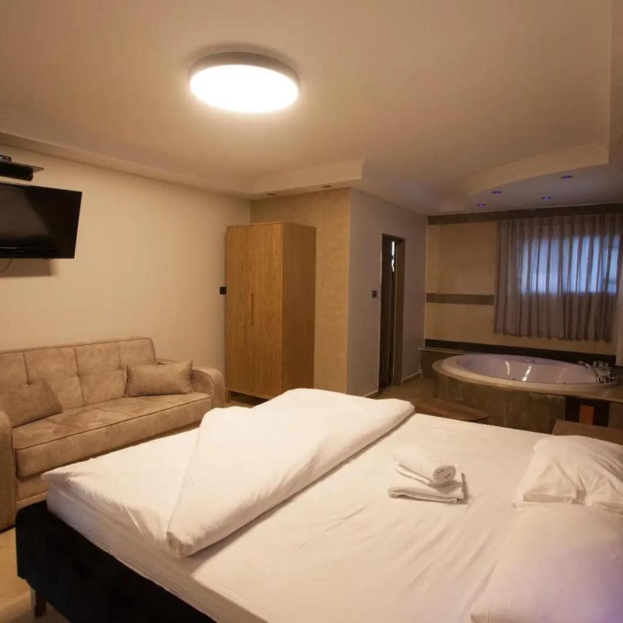 Puy Ahuzat Haosher Hotel Тиберия Екстериор снимка