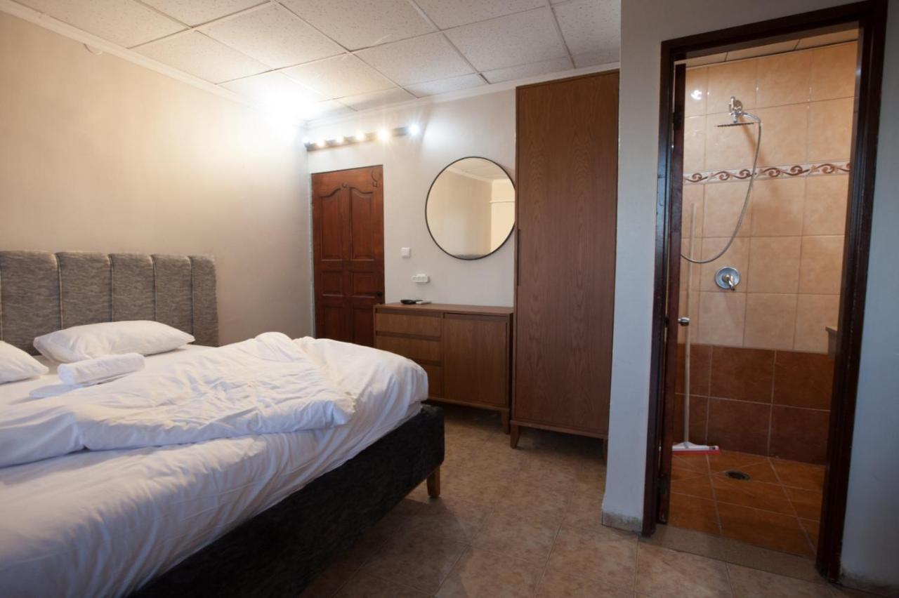 Puy Ahuzat Haosher Hotel Тиберия Екстериор снимка