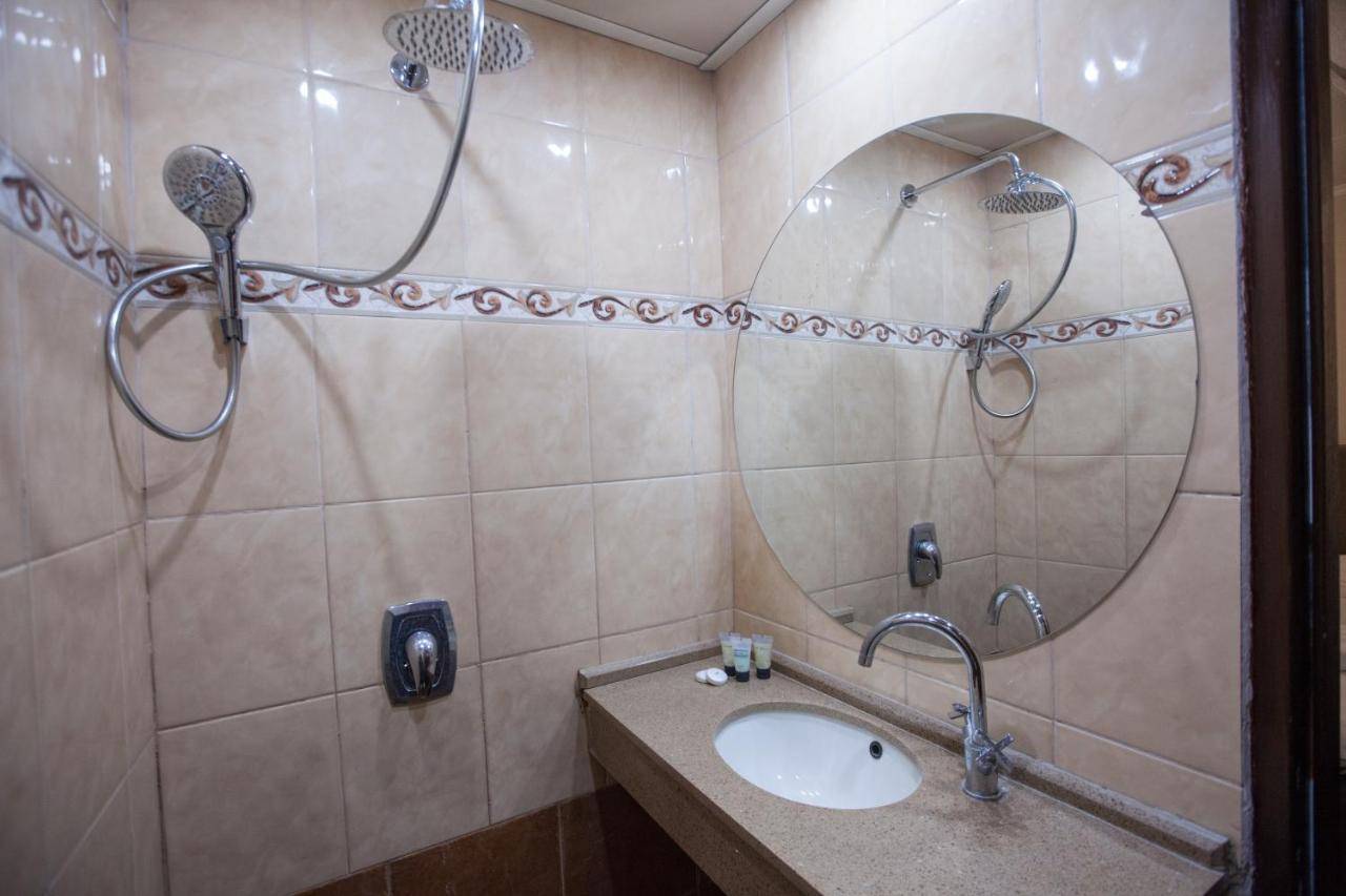 Puy Ahuzat Haosher Hotel Тиберия Екстериор снимка